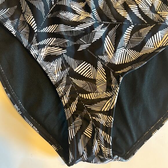 Prana 34d swimsuit BNWT PRANA W'S MARINA ONE PIECE black springtime - Picture 2 of 7